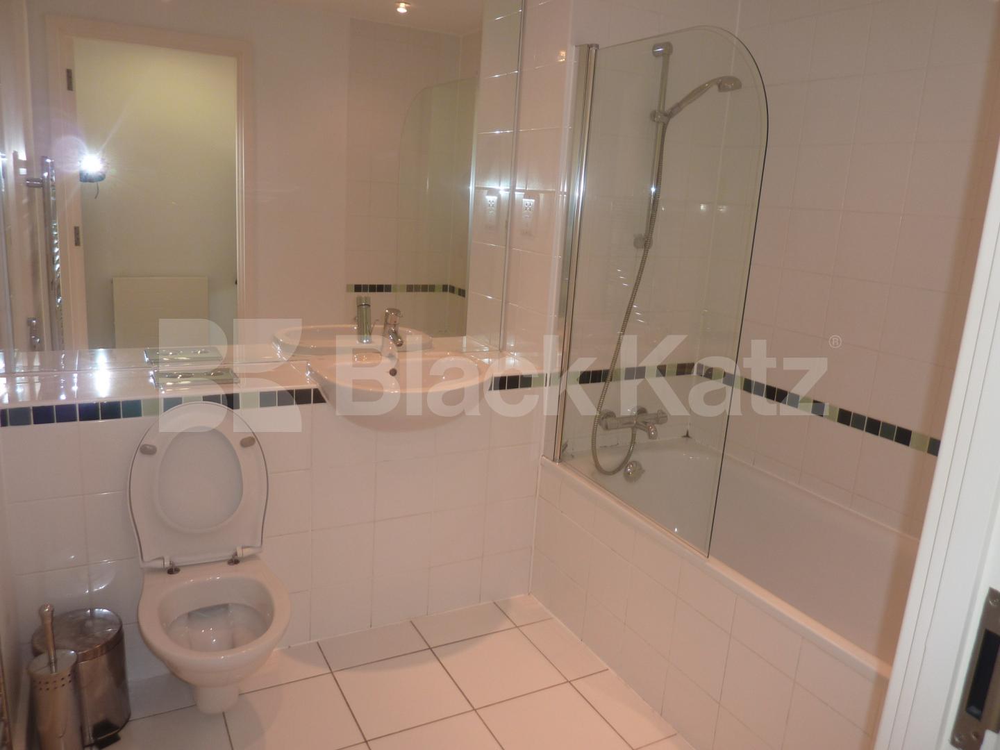 			2 Bedroom, 1 bath, 1 reception Flat			 Eden Grove, HOLLOWAY 